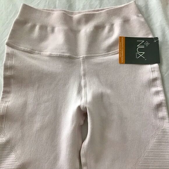 NUX Shapeshifter 7/8 Legging NWT - Picture 3 of 6